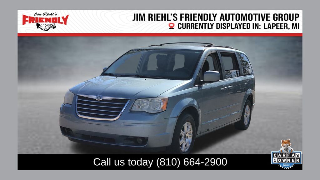 2008 Chrysler Town & Country Touring's photo
