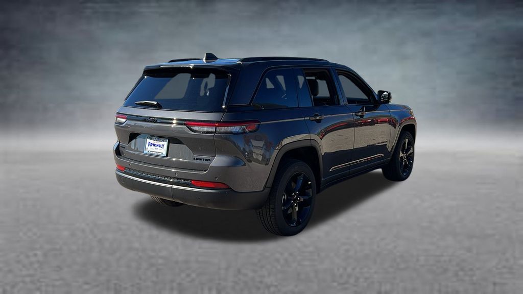 2025 Jeep Grand Cherokee Limited Sport photo 2