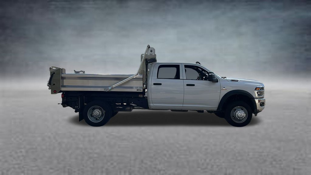2026 Ram 5500 Tradesman photo 2