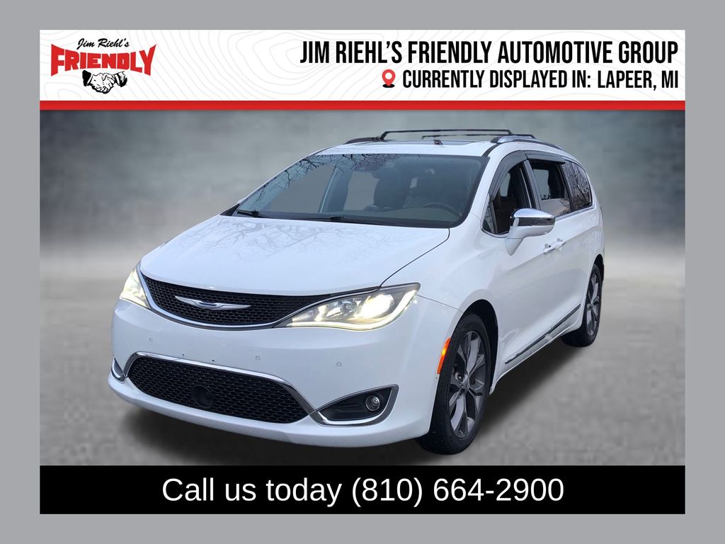 2018 Chrysler Pacifica Limited's photo