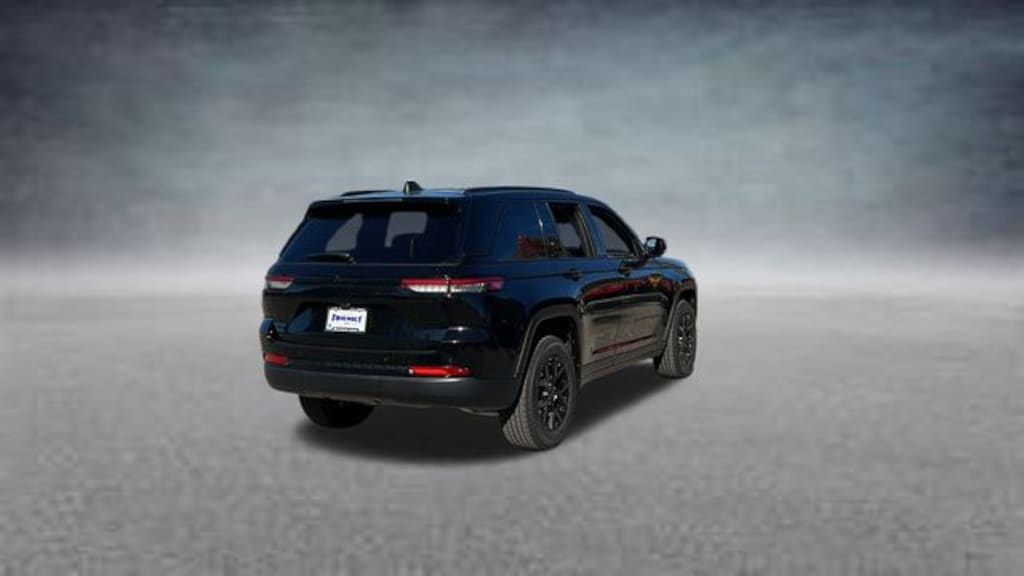 New 2025 Jeep Grand Cherokee Laredo Sport Utility