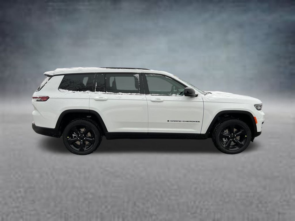 New 2025 Jeep Grand Cherokee L Laredo Sport Utility