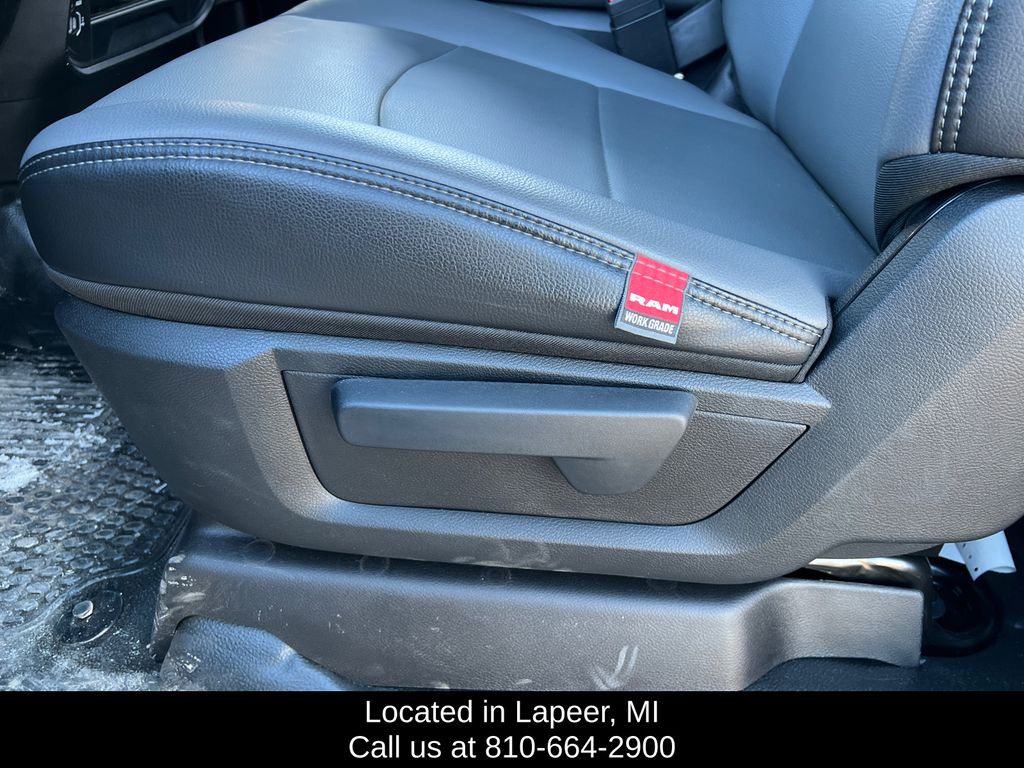 2026 RAM 3500 Chassis Tradesman - Photo 15