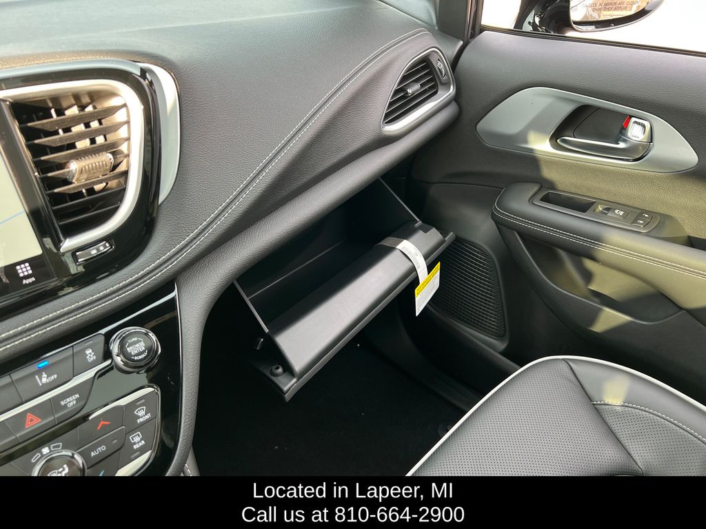 2026 Chrysler Pacifica Limited - Photo 28