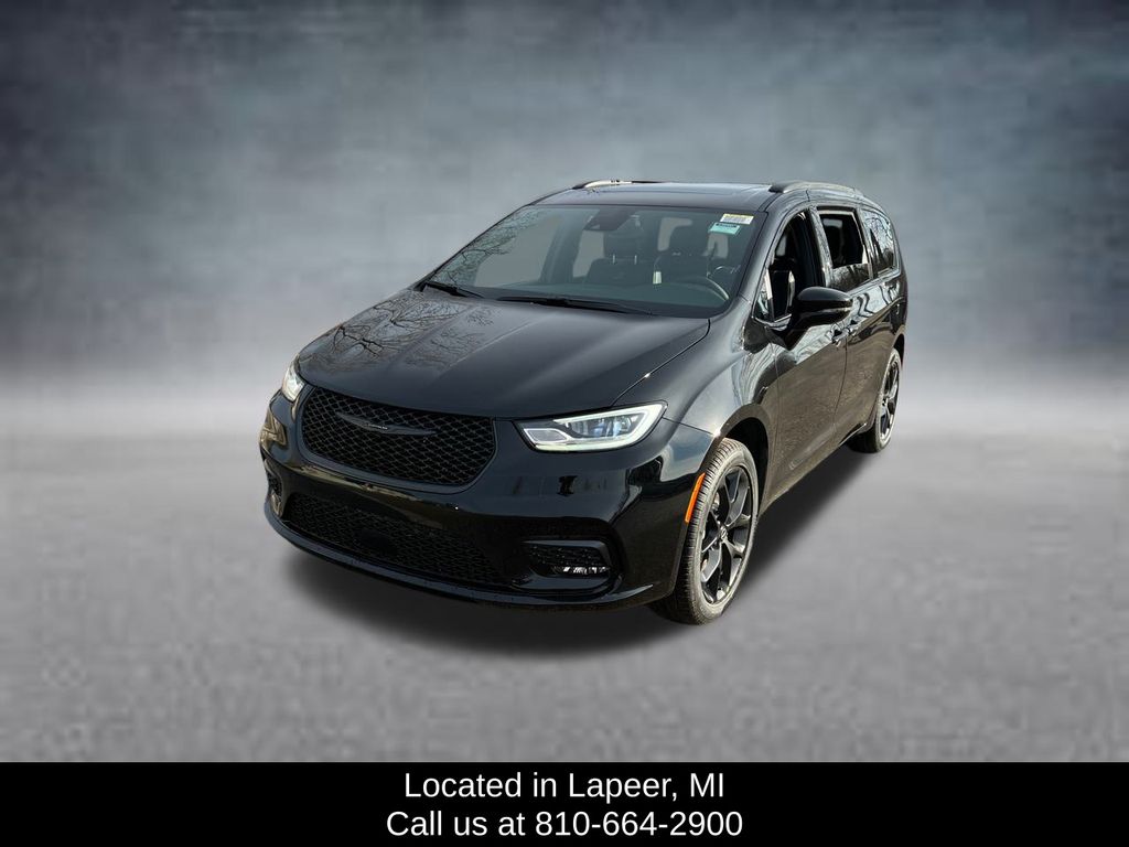 2026 Chrysler Pacifica Limited - Photo 8