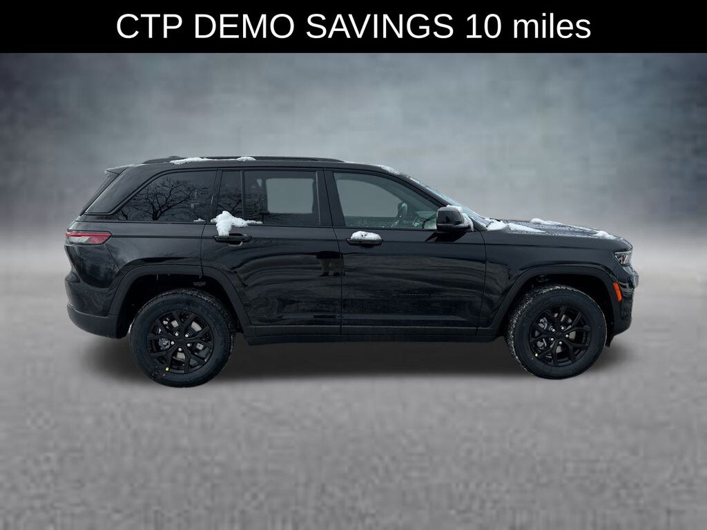 New 2025 Jeep Grand Cherokee Laredo Sport Utility