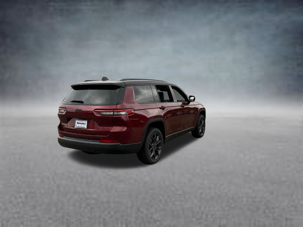 2025 Jeep Grand Cherokee Limited photo 2