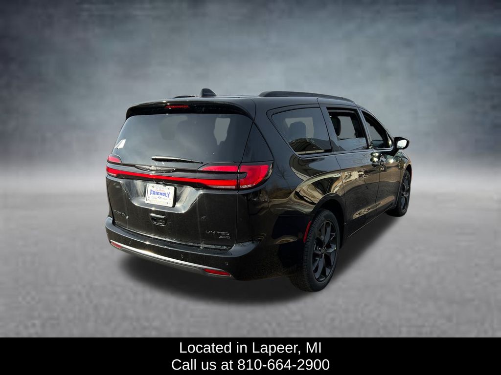 2026 Chrysler Pacifica Limited - Photo 4