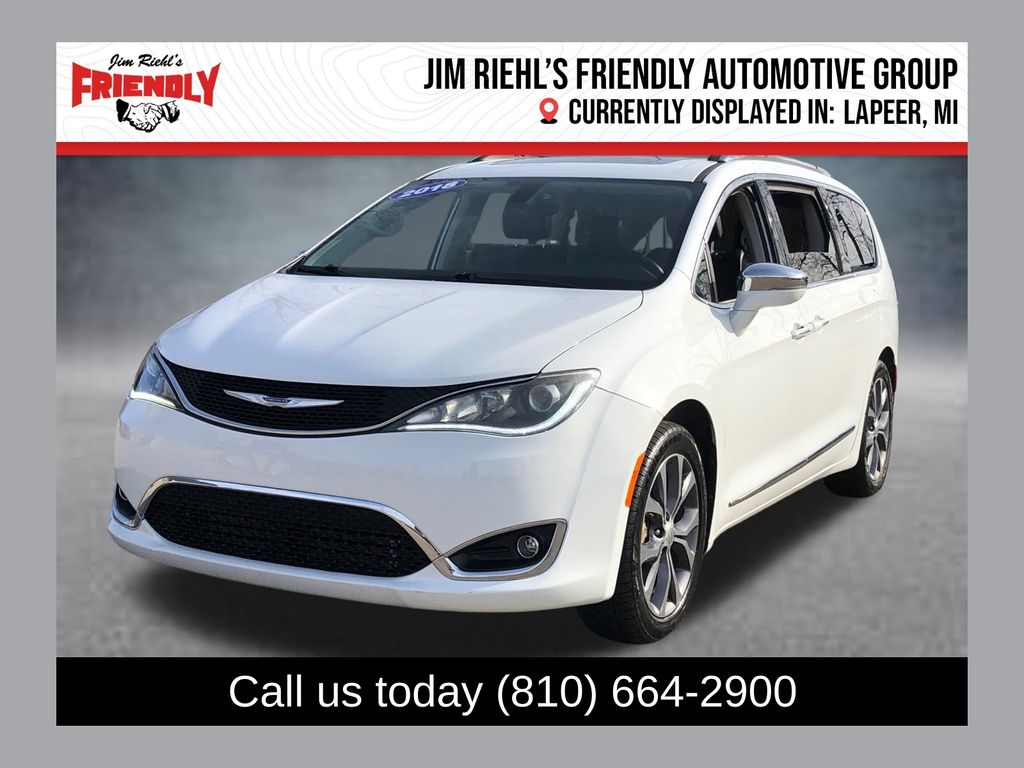 2018 Chrysler Pacifica Limited's photo