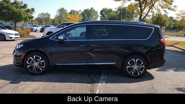 Used 2021 Chrysler Pacifica Pinnacle with VIN 2C4RC3PG7MR504124 for sale in Lapeer, MI