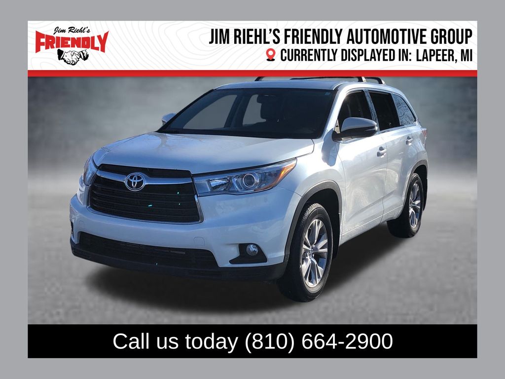 2016 Toyota Highlander LE Plus's photo