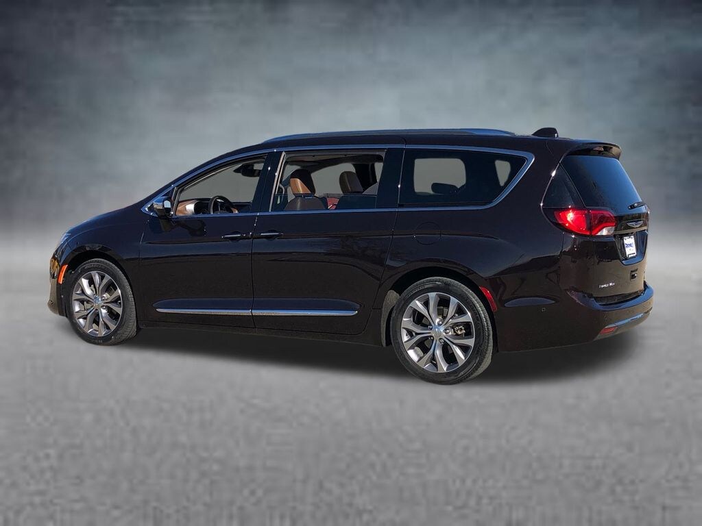 Used 2019 Chrysler Pacifica Limited Limited FWD