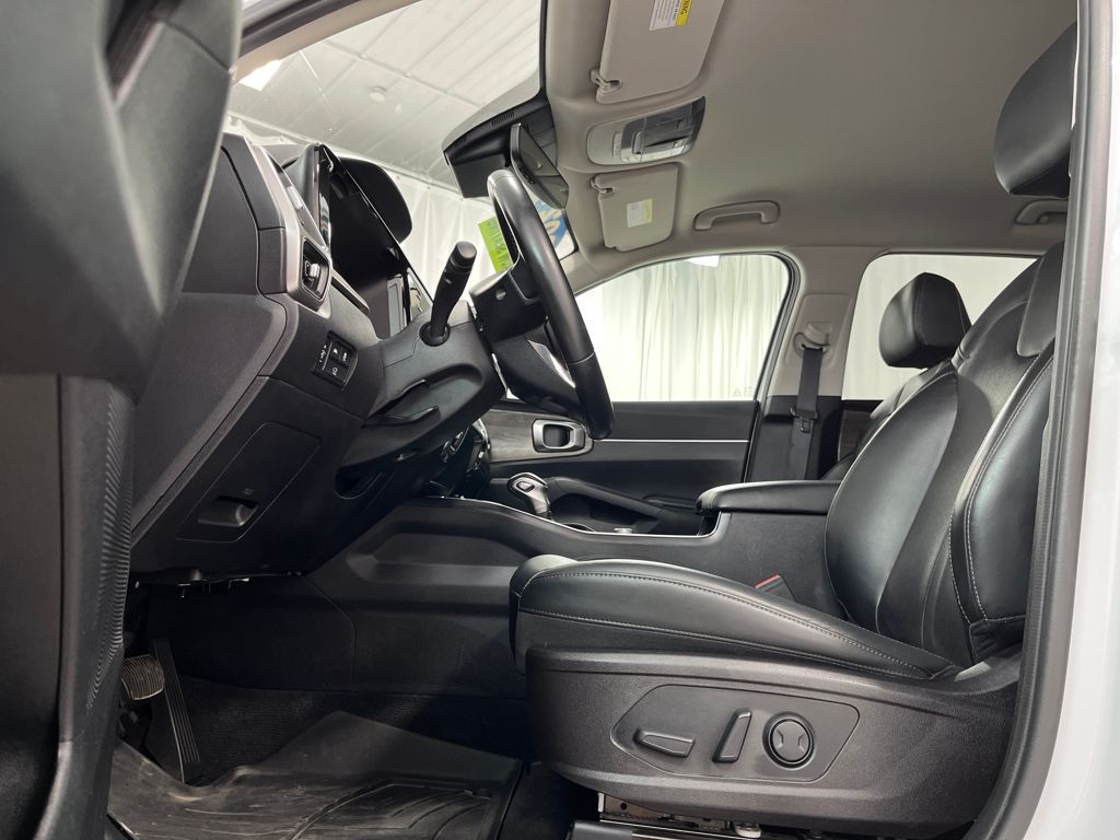 2021 Kia Sorento EX - Photo 11