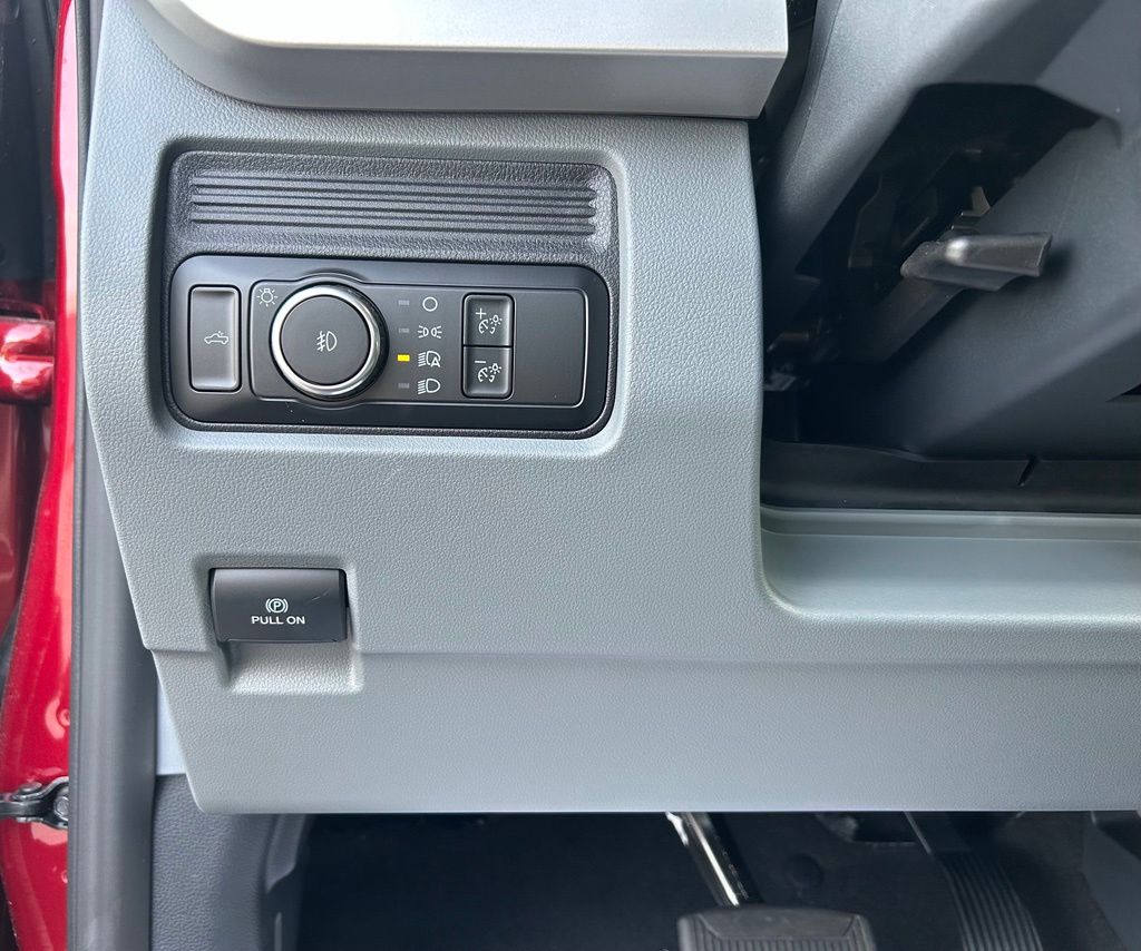 2026 Ford F-250 Super Duty XLT - Photo 30