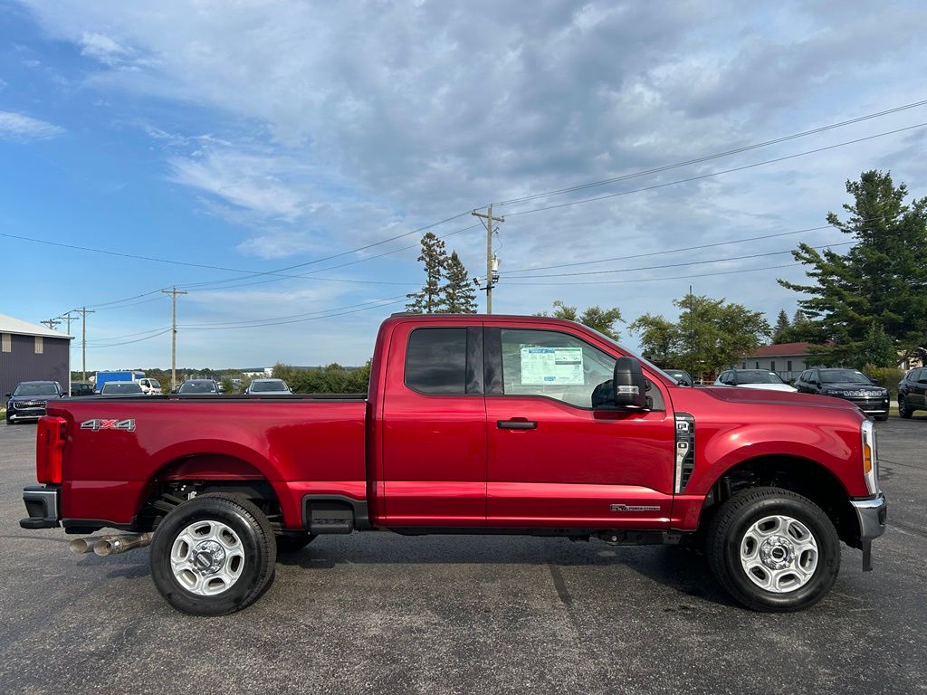 2026 Ford F-250 Super Duty XLT - Photo 6