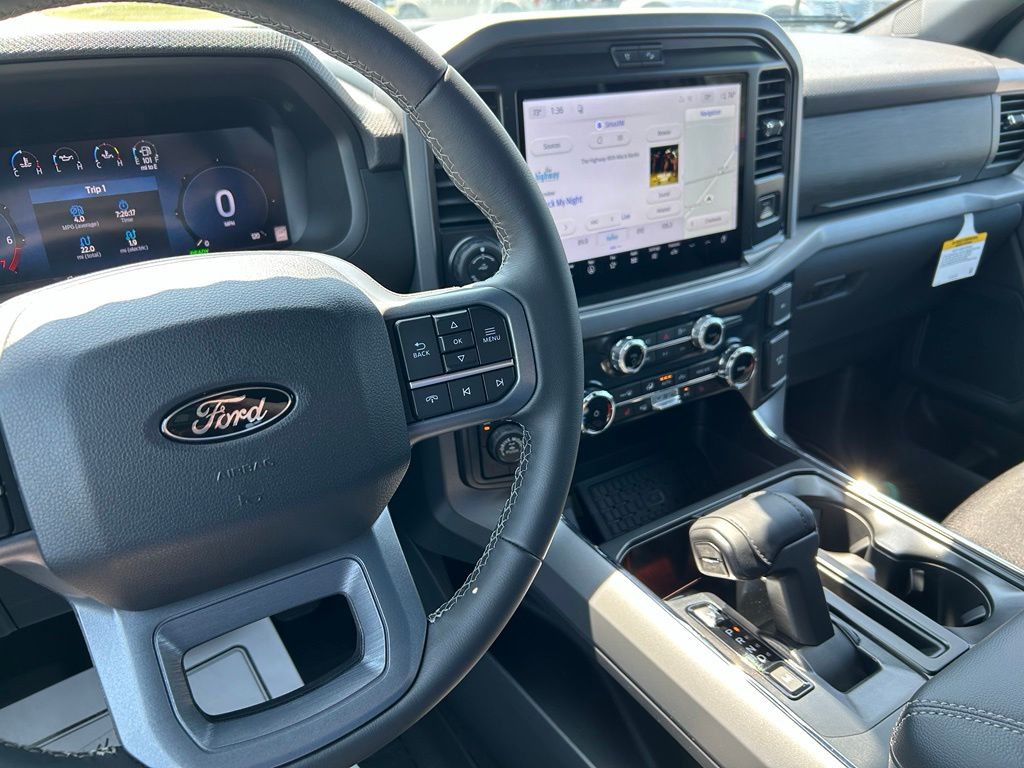 2026 Ford F-150 XLT - Photo 17