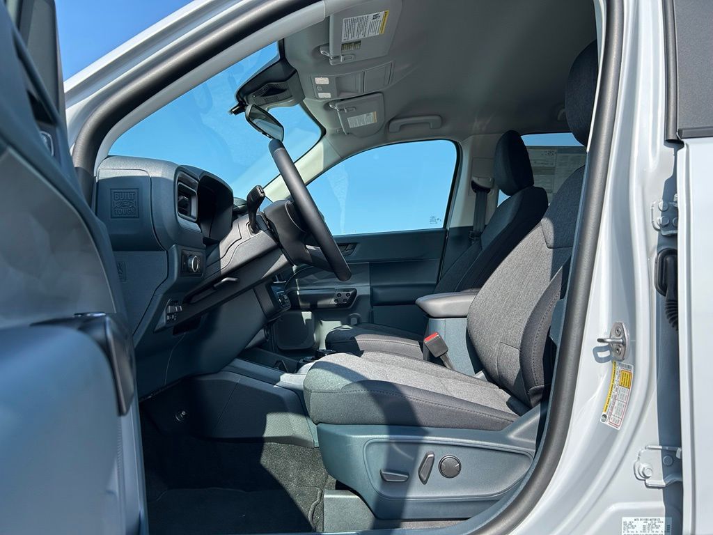 2025 Ford Maverick XLT - Photo 9