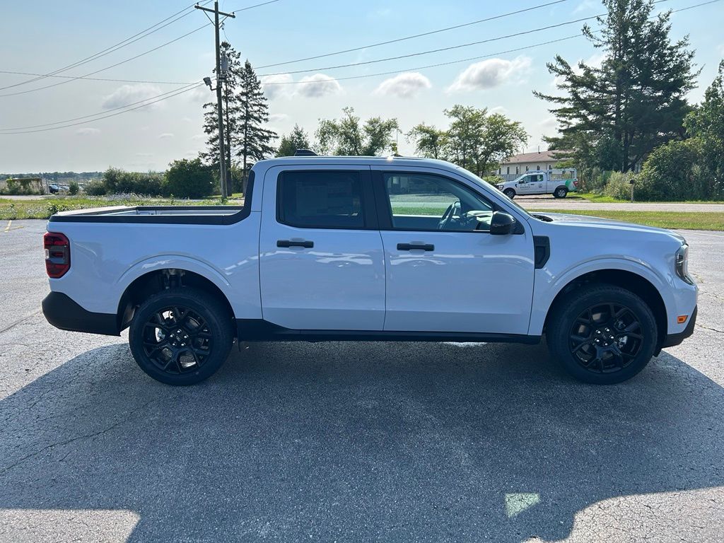 2025 Ford Maverick XLT - Photo 6