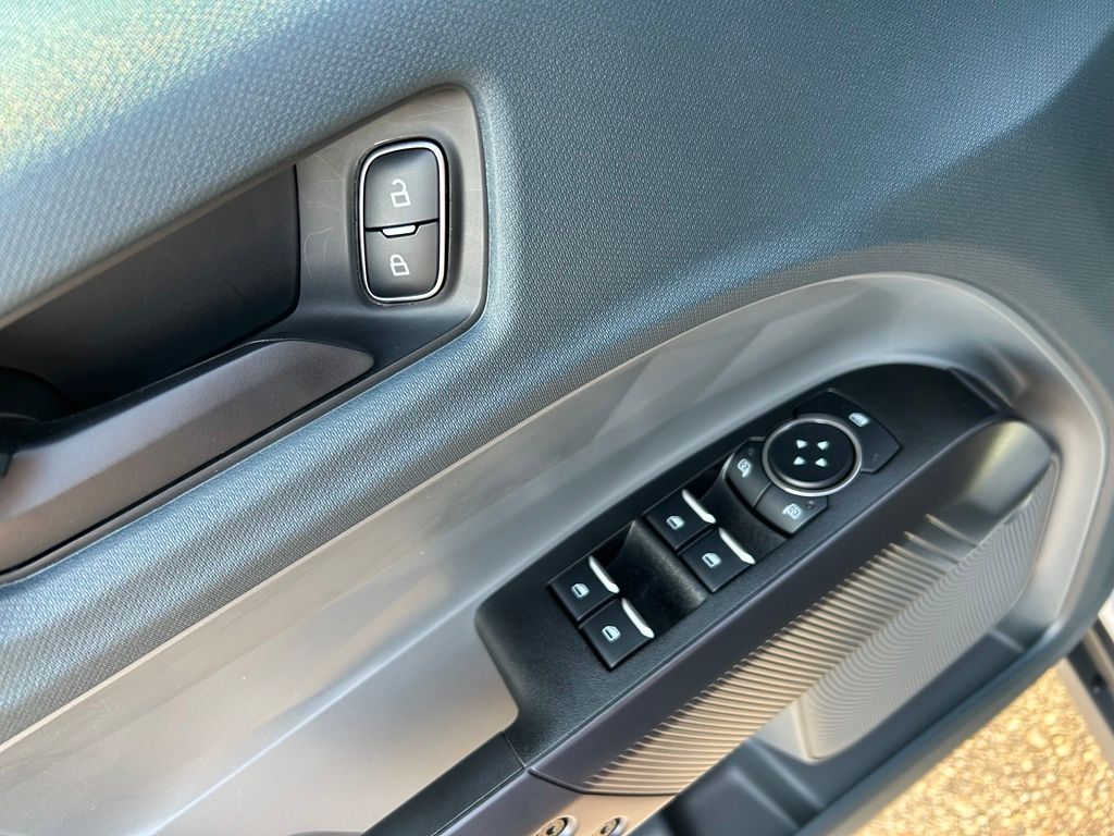 2025 Ford Maverick XLT - Photo 11