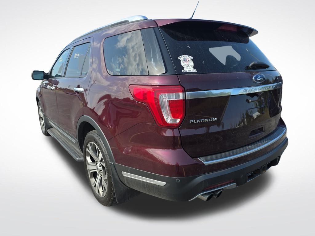 2018 Ford Explorer Platinum photo 2
