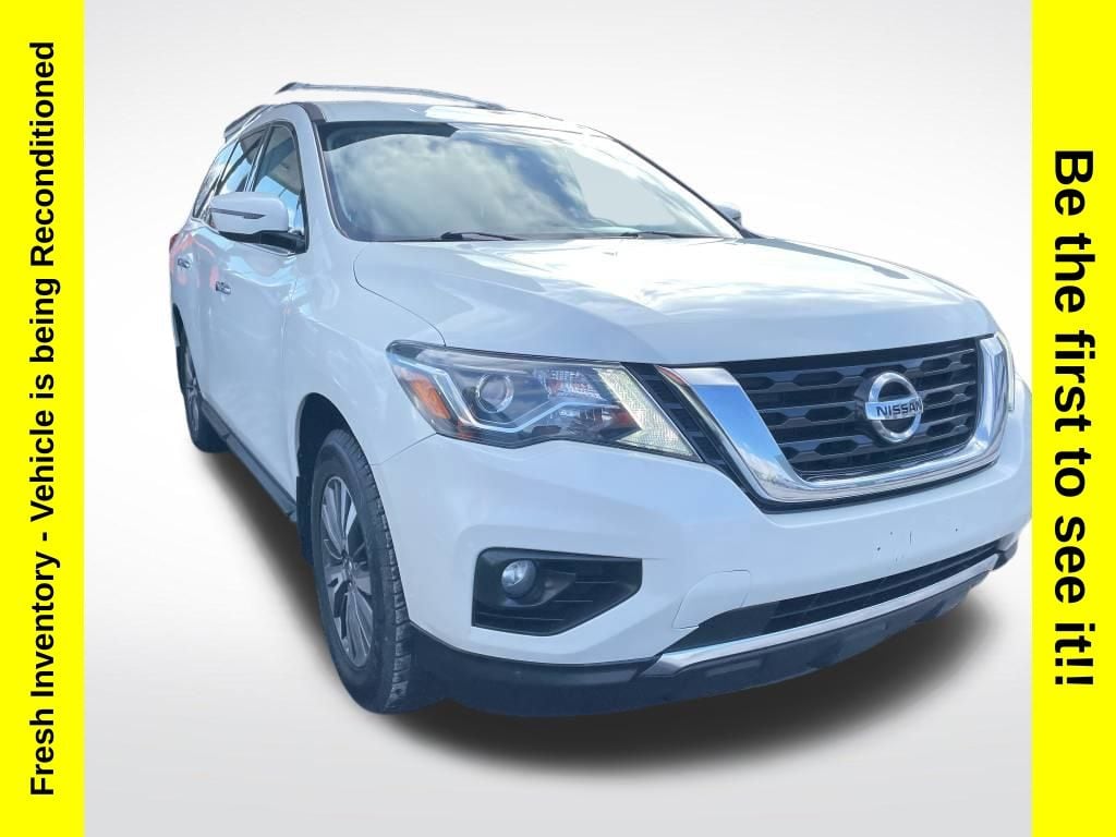 Used 2018 Nissan Pathfinder SV with VIN 5N1DR2MM5JC627286 for sale in Charlevoix, MI