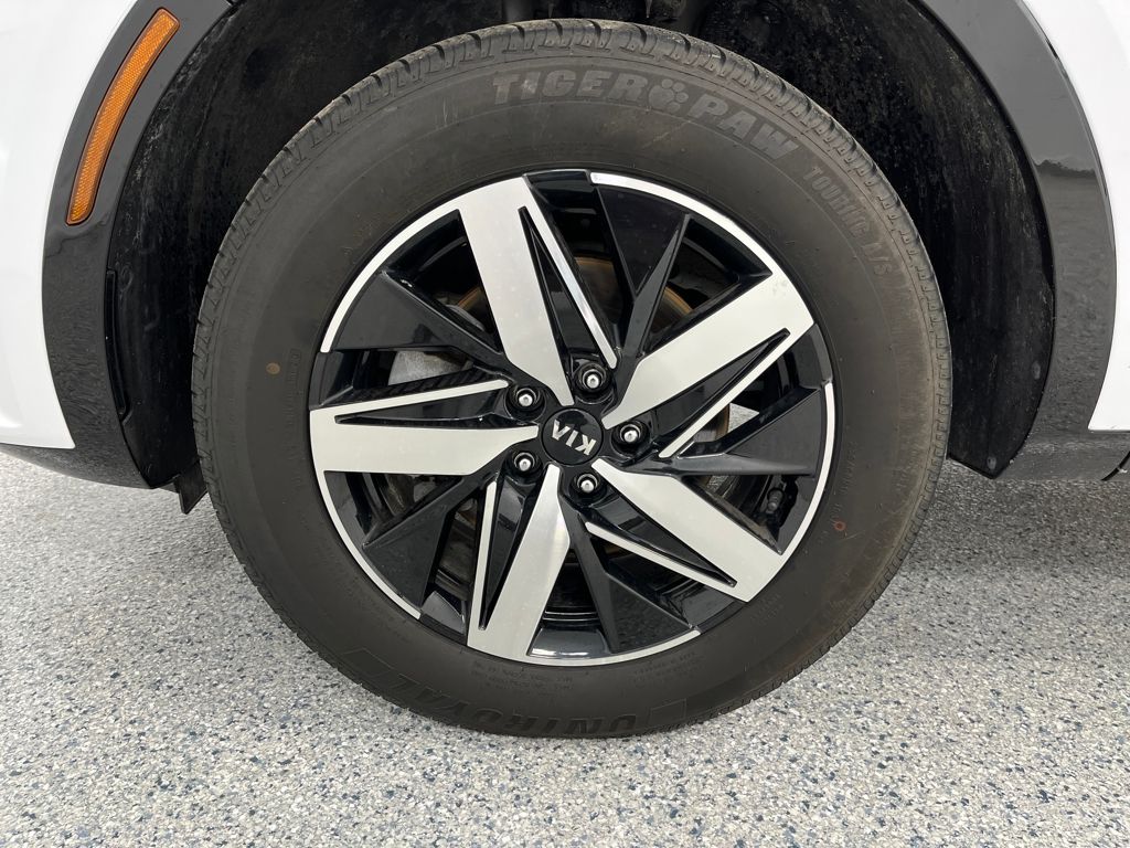 2021 Kia Sorento EX - Photo 28