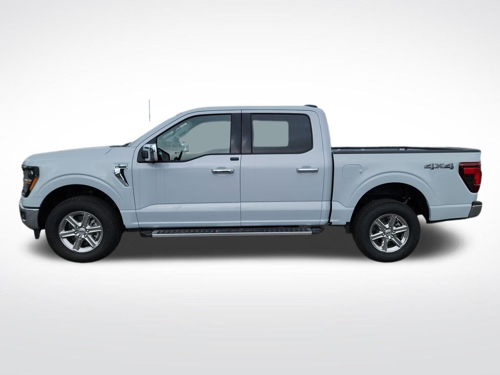 2025 Ford F-150 XLT photo 2