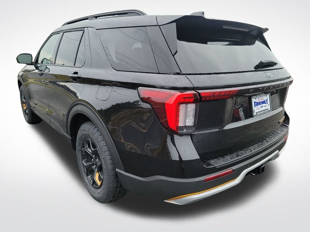 2026 Ford Explorer photo 3