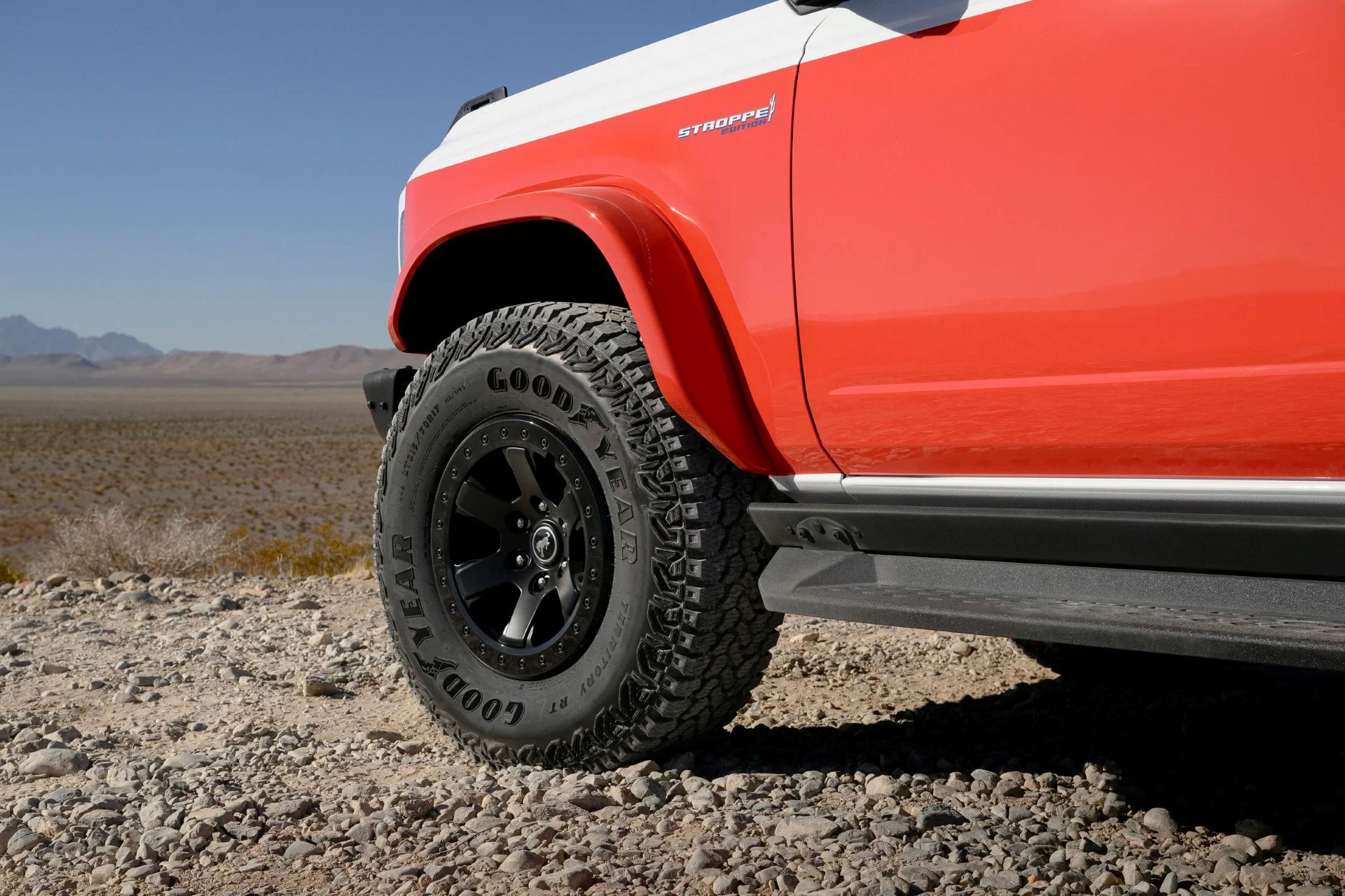 2025 Ford Bronco Stroppe Special Edition in the desert close up on tire