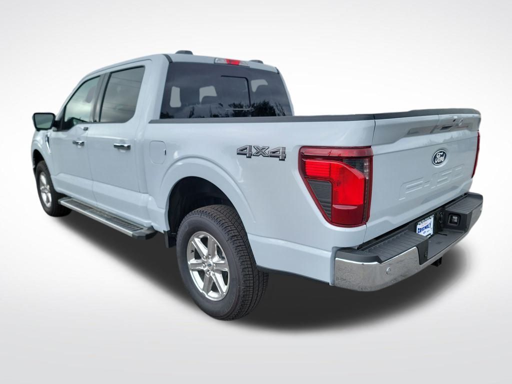 2025 Ford F-150 XLT photo 3