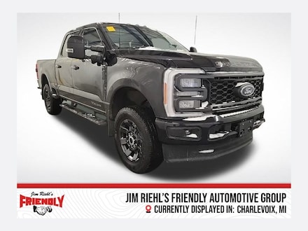 2023 Ford F-250SD Lariat Truck Crew Cab