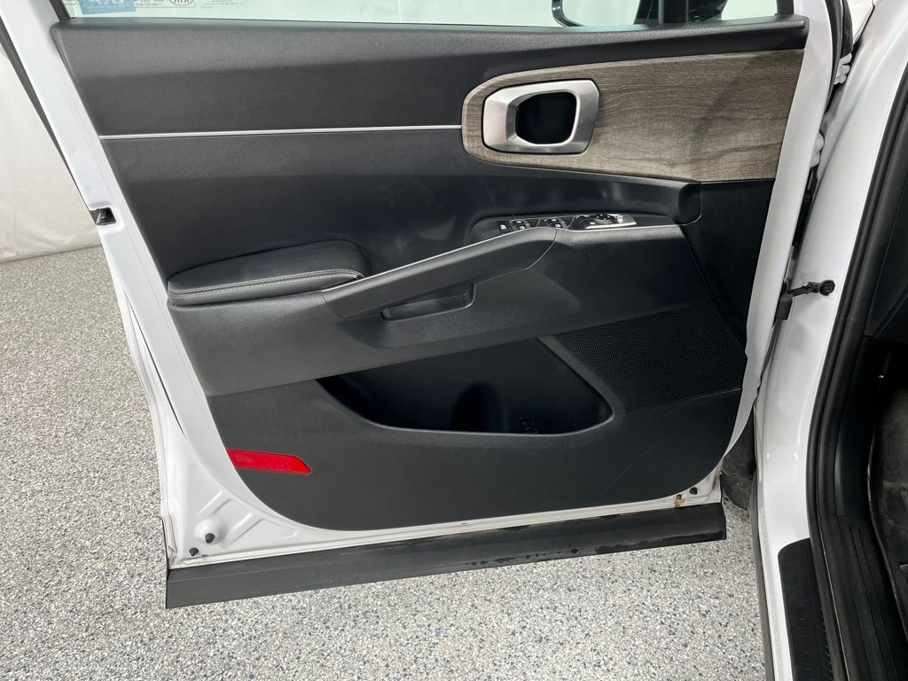 2021 Kia Sorento EX - Photo 12
