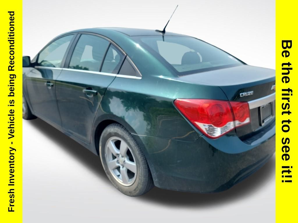 2014 Chevrolet Cruze photo 3