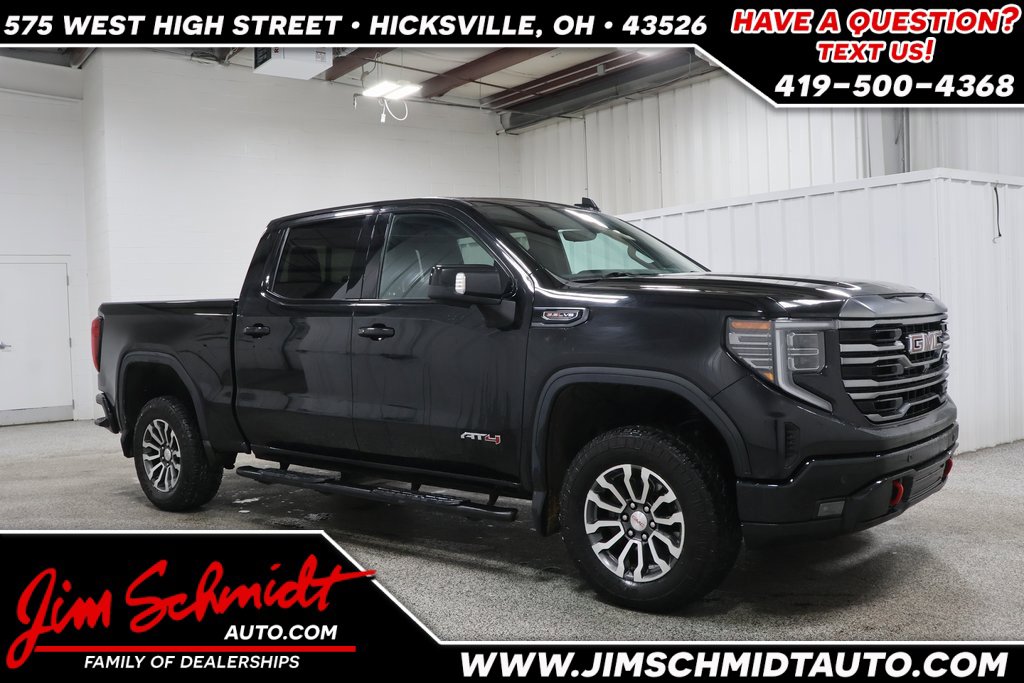 2023 GMC Sierra 1500 AT4's photo