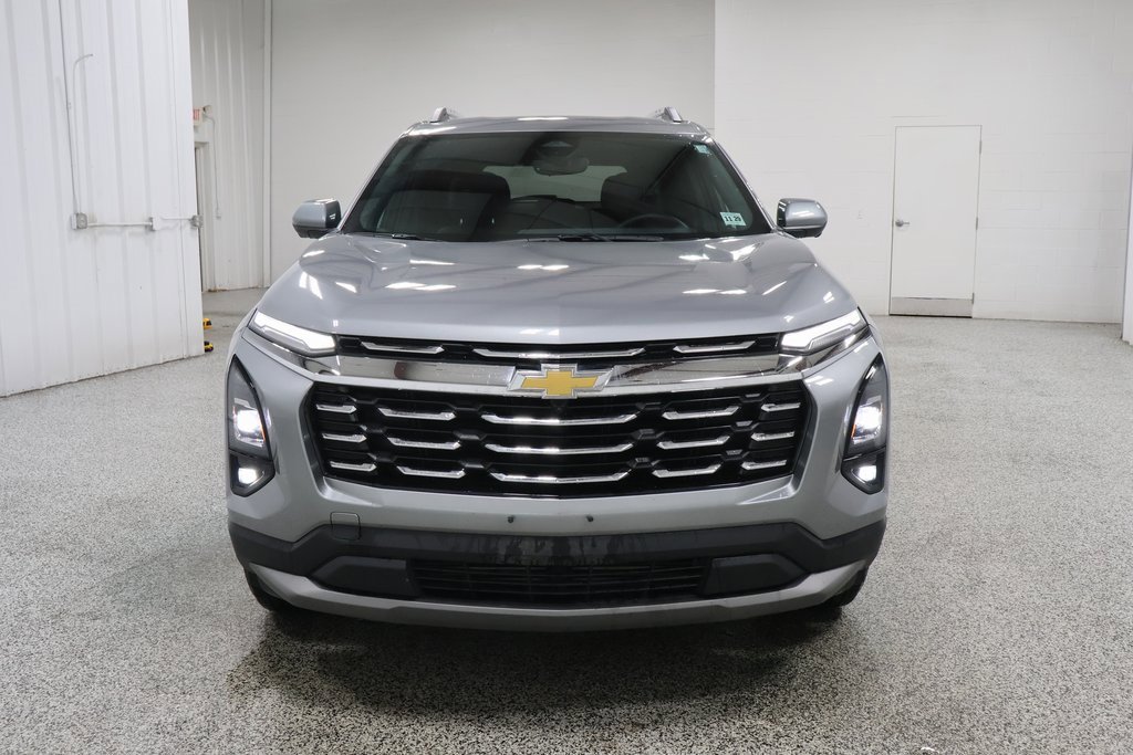 2025 Chevrolet Equinox LT photo 2