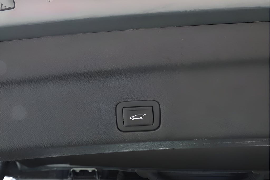 2024 Chevrolet Tahoe Premier - Photo 35