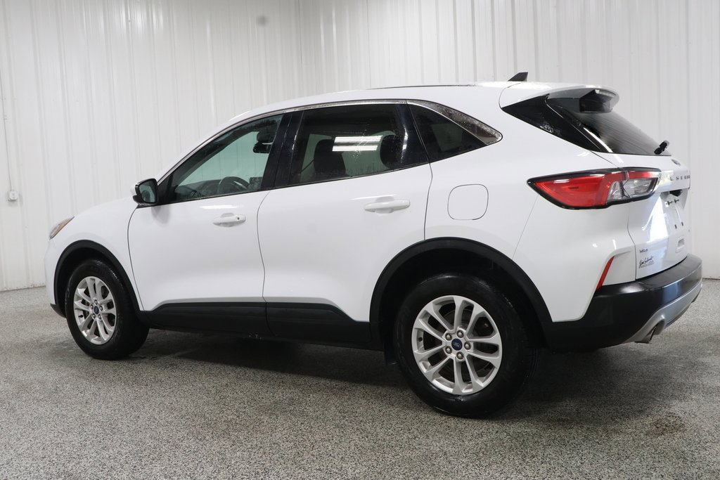 2021 Ford Escape SE photo 3