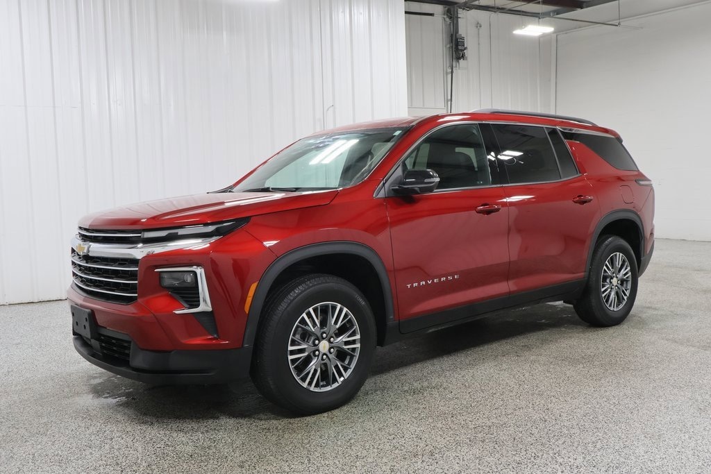 Used 2024 Chevrolet Traverse LT SUV