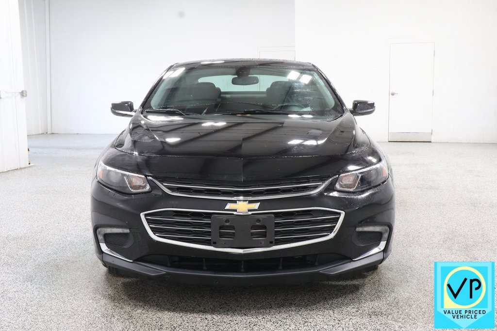 2018 Chevrolet Malibu 1LT photo 2