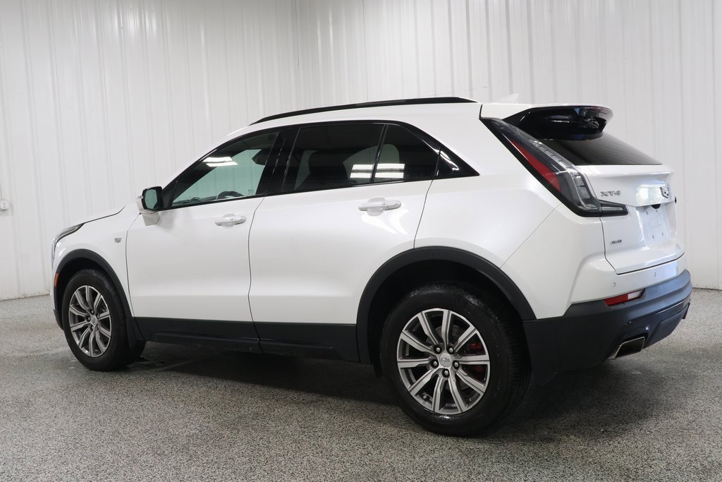 2021 Cadillac XT4 Sport photo 2