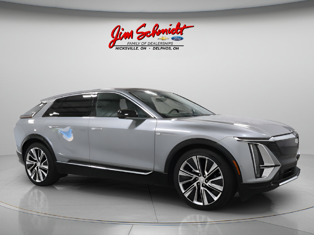 2025 Cadillac LYRIQ Luxury 3