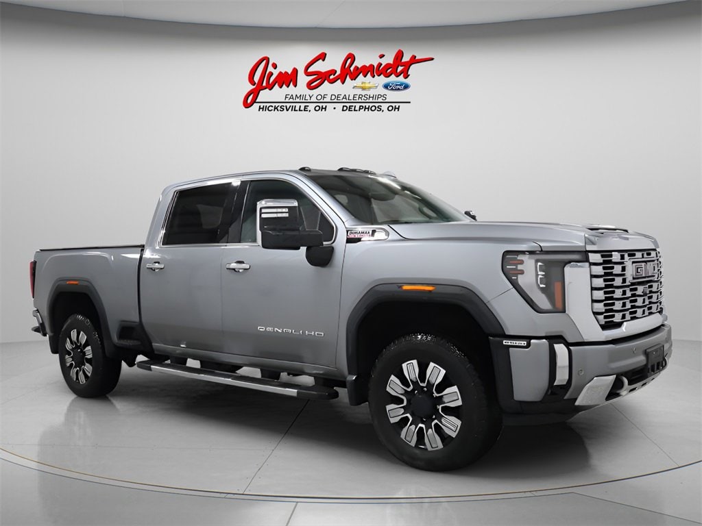 2024 GMC Sierra 2500HD Denali's photo
