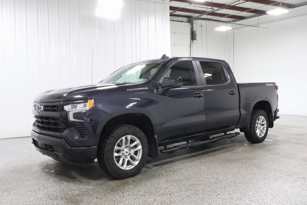 2023 Chevrolet Silverado RST photo 2