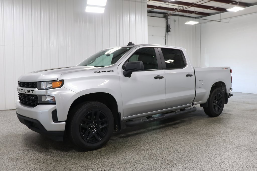 2022 Chevrolet Silverado 1500 Custom photo 2