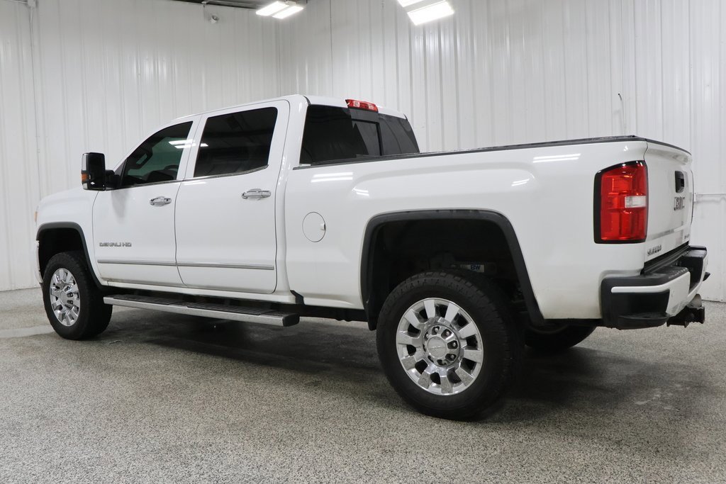2019 Gmc Sierra 2500 HD Denali photo 3