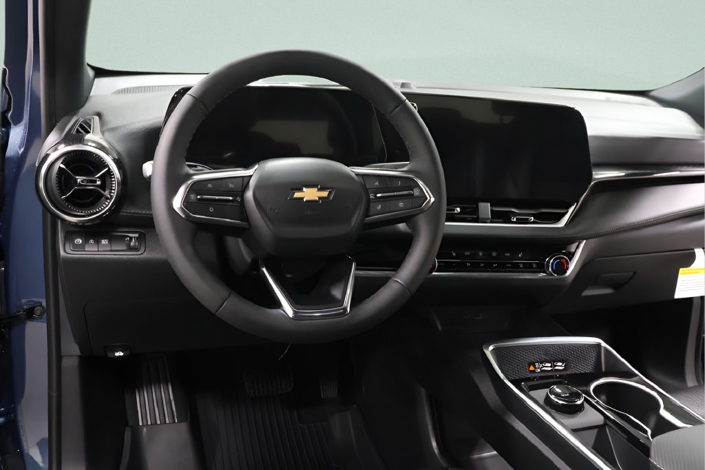 2027 Chevrolet Equinox LT - Photo 9