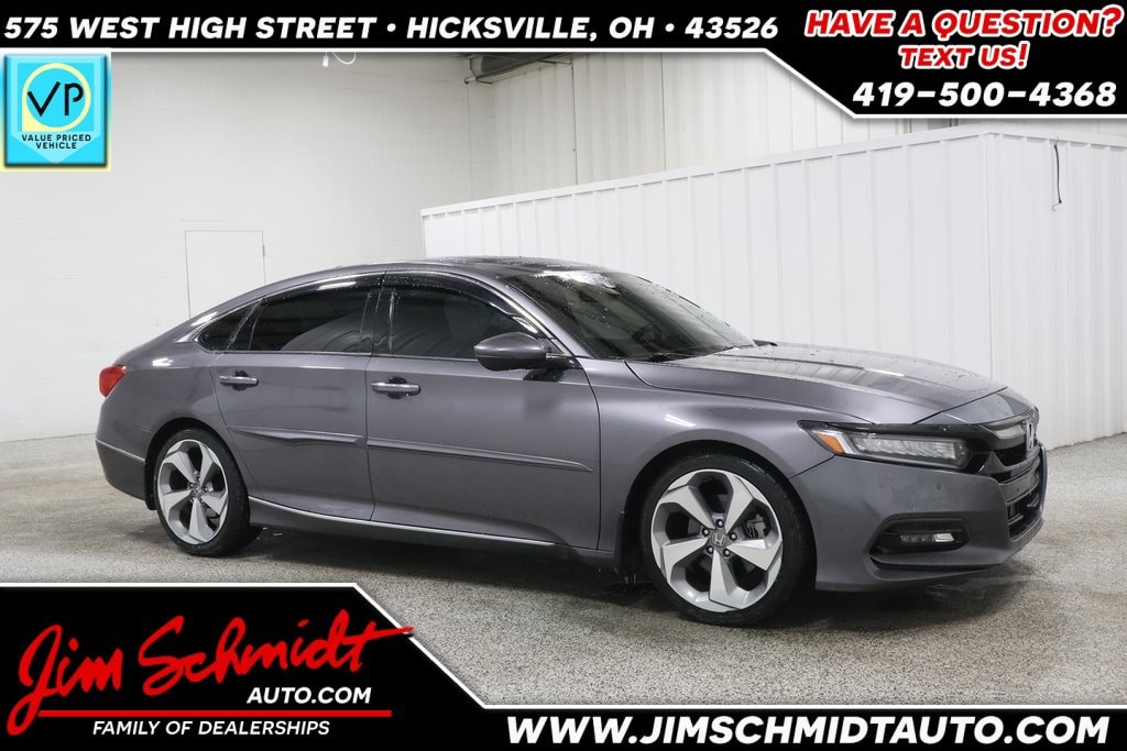 2018 Honda Accord Touring's photo