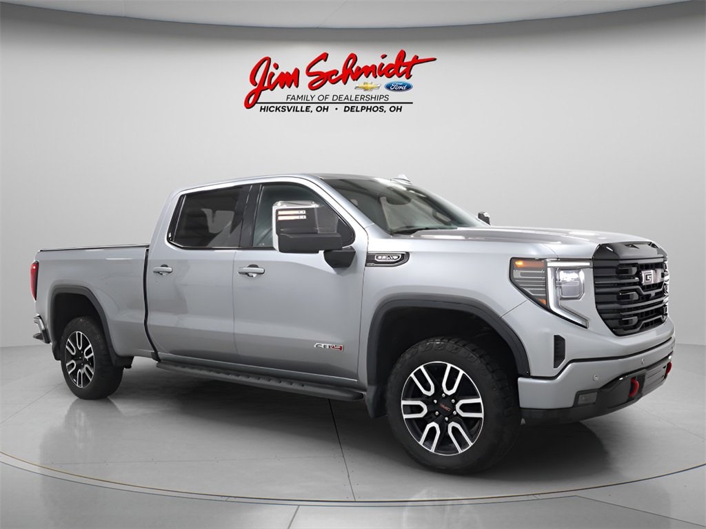 2024 GMC Sierra 1500 AT4's photo