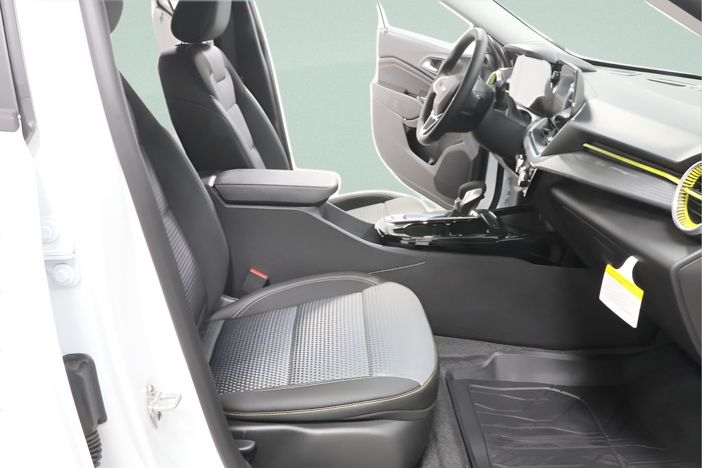 2026 Chevrolet Trax LT - Photo 29