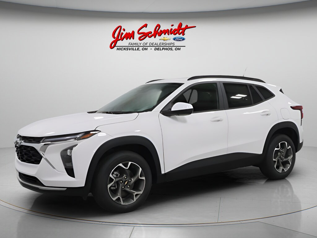 2026 Chevrolet Trax LT - Photo 2
